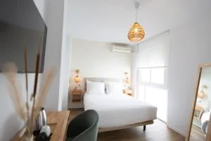 La Malagueña by Croma - 圣路易斯·德·萨比尼尔