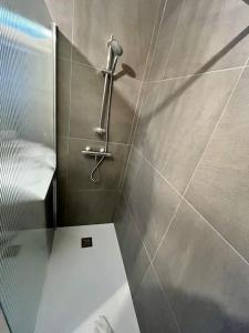 Appartements Refuge En Ville - Appart Cosy avec Garage : photos des chambres