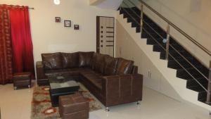 Royal Villa 1 - Lonavala 2BHK Bungalow with Pvt Swimming Pool