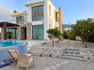 Luxurious villa with breathtaking seaview