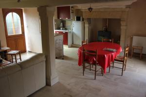 Maisons de vacances La Creullinnerie Bis : Maison 2 Chambres