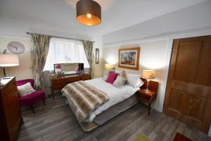 Ladyland Cottage in Maybole