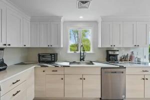 Little Creek Retreat - RIBryan Property
