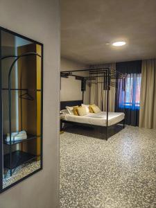 Deluxe Double Room with Bath