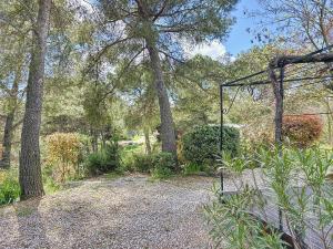 Villa de vacances nichée dans la Garrigues, à 10 minutes dAvignon