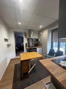 Appartements Agreable Appartement Centre B : photos des chambres