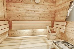 HOME Suites Loft mit Sauna