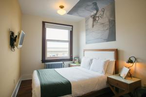 Double Room with Shared Bathroom room in Commodore Hotel