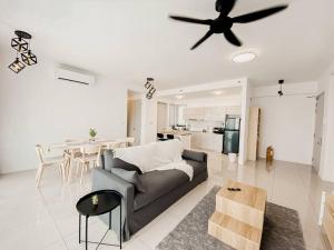 Muji Design Spacious Family 3R3B @ IOI Resort City