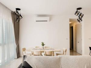 Muji Design Spacious Family 3R3B @ IOI Resort City