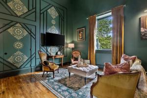 Gypsy - The Vestry on Read