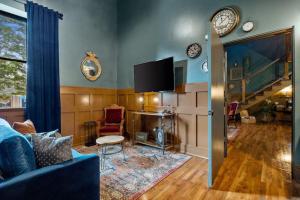 Watson - The Vestry on Read