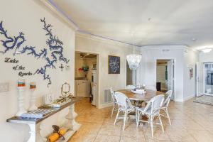 Furnished Porch, Resort Pools! Lands End Condo