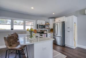 Lake Murray Lakeshore Lodge