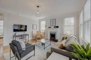 Spacious Industrial Modern Apt - 列克星敦