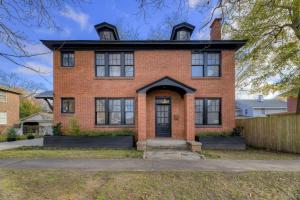 Spacious Industrial Modern Apt