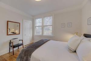 Spacious Industrial Modern Apt