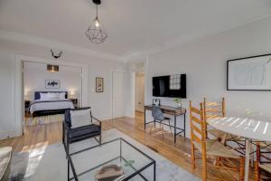 Spacious Industrial Modern Apt