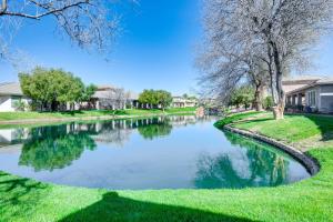 Spacious Mesquite Getaway - 12 Mi to Golf Course