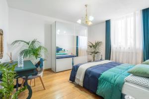 FLORENCE GIANNOTTI HOME