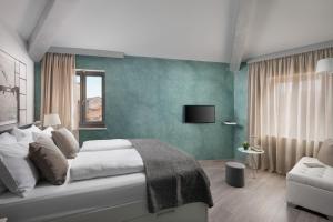 Standard Queen Room room in Mirakul Residence