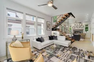 Old Town Oasis - Spacious Artisan Home in Old Town - Buckingham