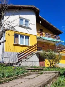 Guest House Bovada / Къща за гости Бовада - Swoge