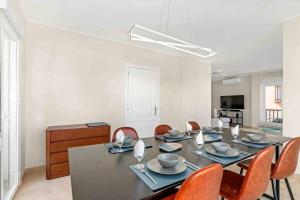 4 Bed detached villa close to golf & beach with shared pool.