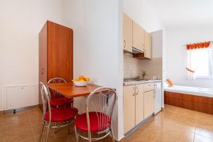 Charmantes Appartement in Starigrad mit Balkon 