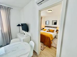 Modern spot 4 city retreat