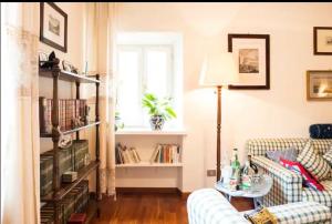 Cozy apartment in Palazzo Magnalbo