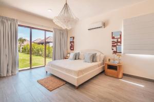 Tropical villa with picuzzi at Green Village BCA