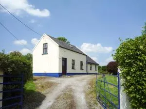 Sheans Holiday Cottage Killarney by Trident Holiday Homes - Fossa
