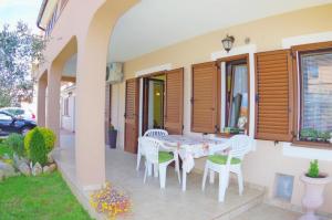 Ferienwohnung in Pula mit Grill, Garten und Terrasse