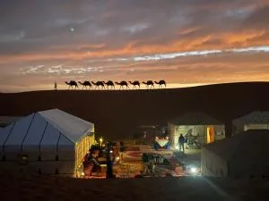 The Stanley Luxury Desert Camp - Ksebt en Namous