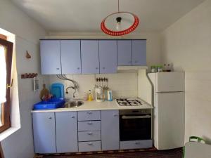Wohnung in Pješčana Uvala mit Garten und Terrasse 