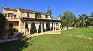 Ferienhaus Costitx mit Pool und Internet für 12 Personen
