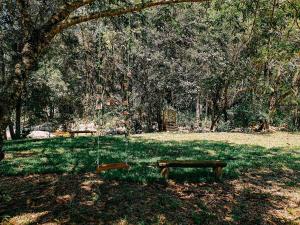 Suíte com Mezanino e Cachoeira no Quintal
