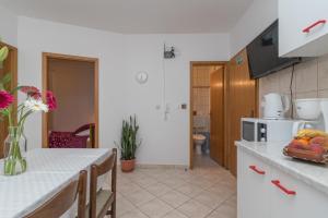 Ferienwohnung für 4 Personen ca 37 qm in Okrug Gornji, Dalmatien Mitteldalmatien