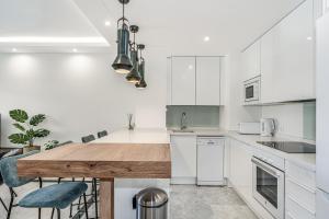 New and Modern Apartment in the heart of Puerto Banús