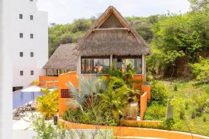 Jungle by Pardela, La Cruz de Huanacaxtle