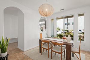 Luxury stunning beach home with rooftop - Ocean View!