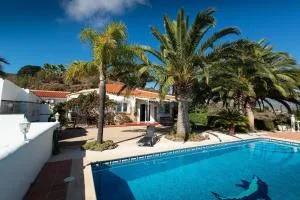 Casa Palmeras in Sayalonga mit Gepflegtem Garten - Caserío Carraspite