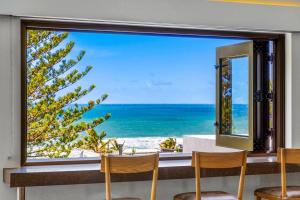 Salt ~ Luxury ~ Location ~ Ocean Views - Ubytování bez kategorie ve městě Sunshine Beach