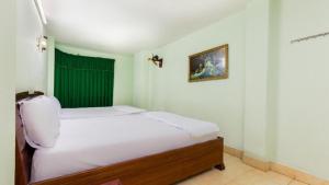 Mặt Trời Vàng Hotel