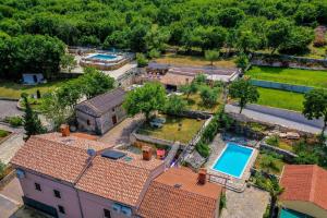 Luxusvilla auf geräumigem privaten Eigentum