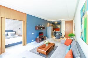 #23 New Charming Casablanca Retreatkeyless door