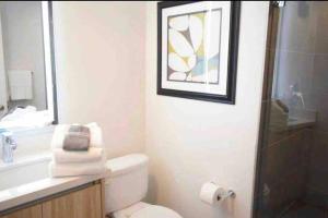 Marina Perfect 1 bd,pool,parking,center