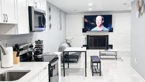 Pristine by DC, FEDEX Stadium &UMC center to DMV Metro Area - 海厄茨维尔