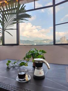 Suite con hamaca y baño privado.